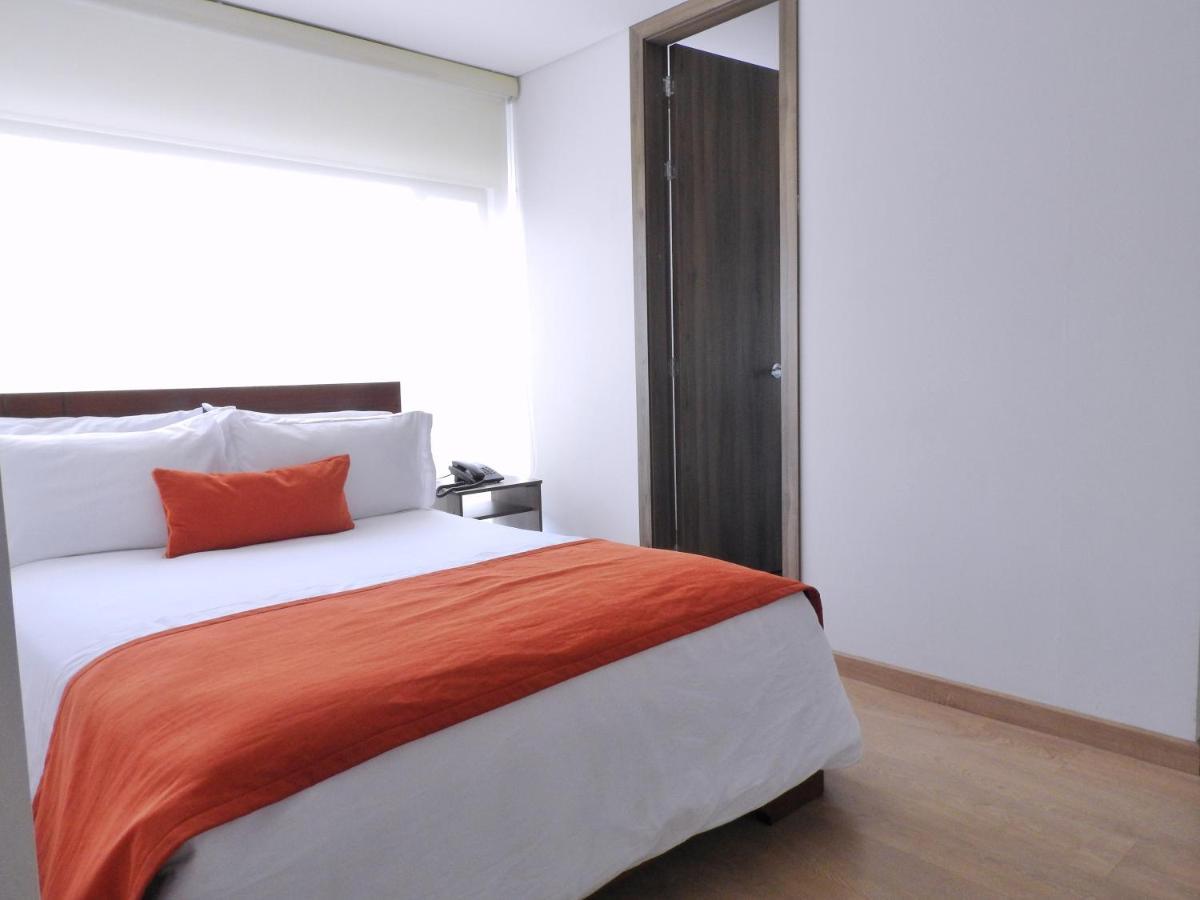 Hotel Portal De Los Andes ボゴタ エクステリア 写真